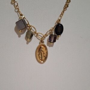 Chic Gold and Black Pendant Necklace